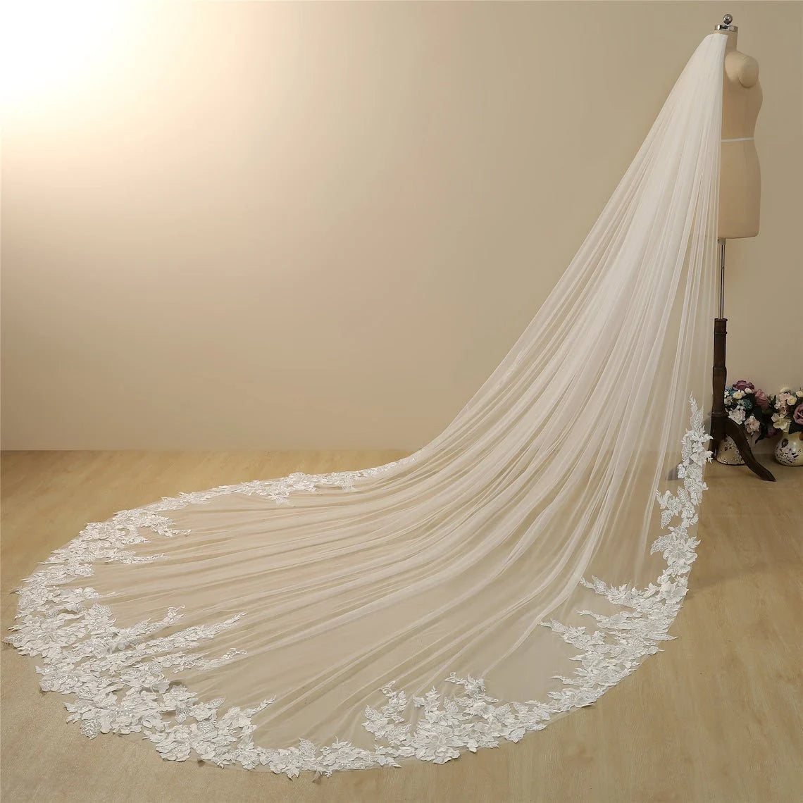 Vintage Lace Trim Cathedral Bridal Wedding Veil
