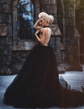 Sexy Ball Gown Black Wedding Dresses Tulle Halter Gothic Gown