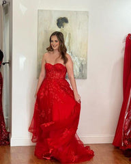 Cheap 2024 Lace Prom Dresses Red Applique Strapless A Line Formal Dress
