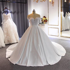 Elegant Ball Gown Ivory Wedding Dresses Off the Shoulder Lace Bridal Wear