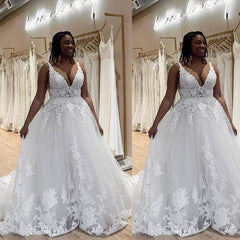 Gorgeous V Neck Beach White Plus Size Wedding Dresses Lace Boho Bridal Dress
