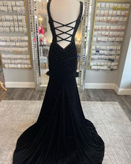 Long Velvet Black Prom Dresses Straps Crystals V Neck Formal Dress Gowns