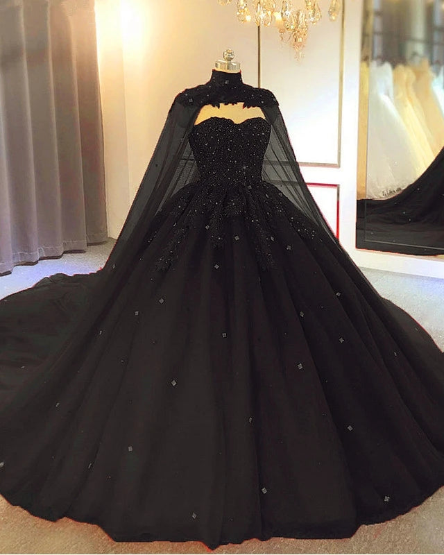 Bling Bling Wedding Dresses With Black Lace Applique Sweetheart