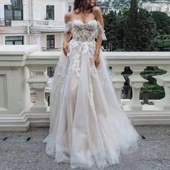 Bohemian Lace Wedding Dresses Tulle Illusion Applique Sweep Train Gown