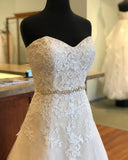 A Line Sleeveless Floor Length Sweetheart Lace Wedding Gowns