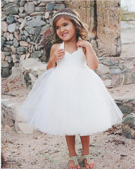 Cute White Ball Gown Tulle Short Flower Girl Dresses for Wedding
