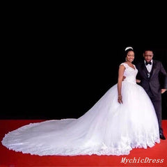 Elegant Princess Lace Wedding Dresses African Ball Gown Sleeveless Bridal Wears